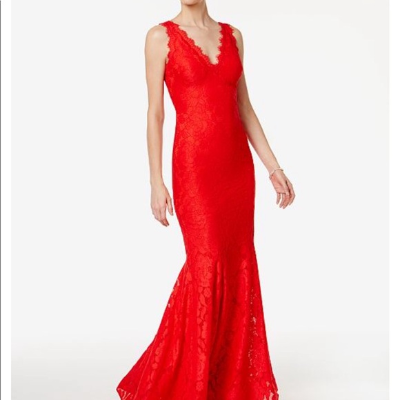 Betsy & Adam Dresses & Skirts - Betsy & Adam Lace V-Neck Mermaid Gown